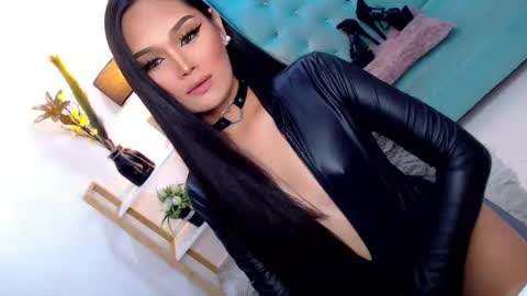 Cleo online show from October 3, 11:27 pm