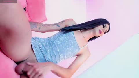 CLOE REMINTON online show from February 14, 4:15 am