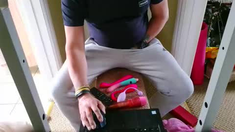 CreamJuice online show from April 28, 11:04 am