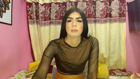 Snapshot of crystal420_ chatting on February 13, 1:00 am Instagram cristal espinosa1 online show from February 13, 1:00 am