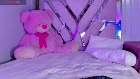 daicell juliana online show from November 15, 6:33 am