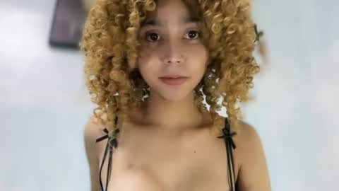 damnperfectxx online show from April 3, 2:54 am