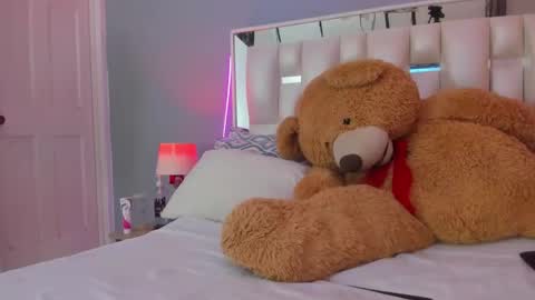 Snapshot of darlyn_tenderhot__ chatting on October 17, 7:12 am darlyn_tenderhot__ online show from October 17, 7:12 am