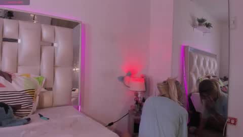 darlyn_tenderhot__ online show from March 4, 8:46 pm