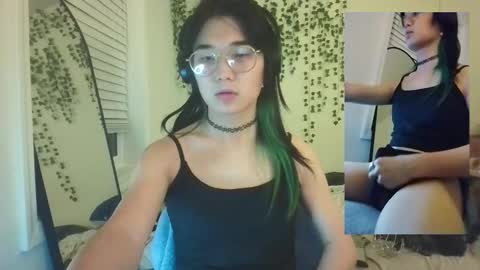 deciduousdoll online show from October 6, 6:46 am