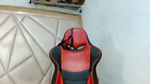 devill_hott online show from April 19, 10:05 am