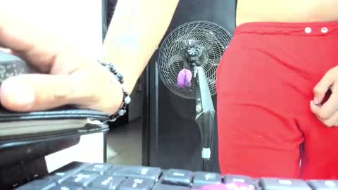 thumb up me please its important online show from February 8, 8:53 am