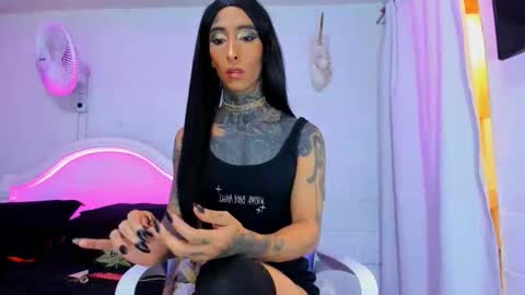 drippyorlove online show from October 29, 9:02 pm