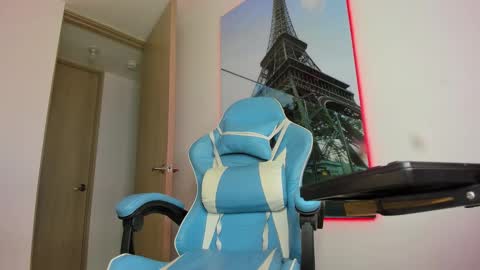 elalux777 online show from October 31, 11:46 pm