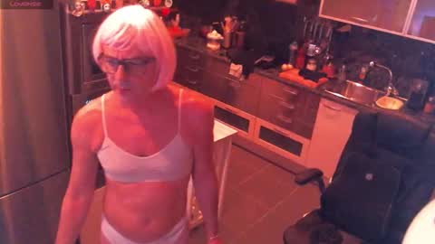 Barbie online show from November 17, 8:42 pm