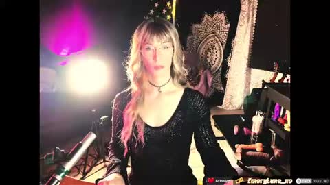 Emery Lune online show from June 10, 2:11 am