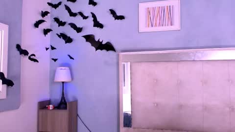 emily_castillo1_ online show from November 15, 6:00 am