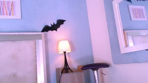 emily_castillo1_ online show from December 5, 3:55 am