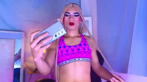 emily_castillo1_ online show from February 11, 5:04 am