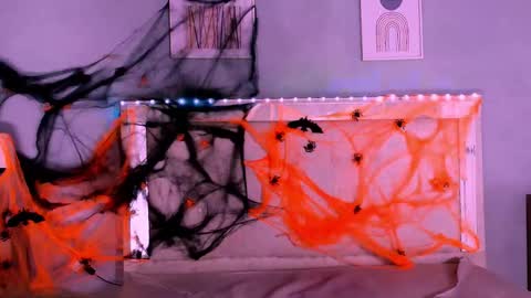 emily_castillo_1 online show from October 8, 4:58 am