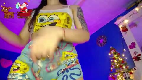 Snapshot of emmaxx7 chatting on December 10, 7:32 pm Emma online show from December 10, 7:32 pm