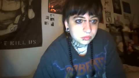 emo tboy online show from June 8, 2:45 am