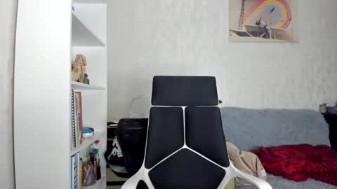 emydeliro online show from April 10, 6:57 pm