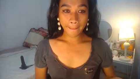 erika_madrigal online show from January 31, 4:47 am