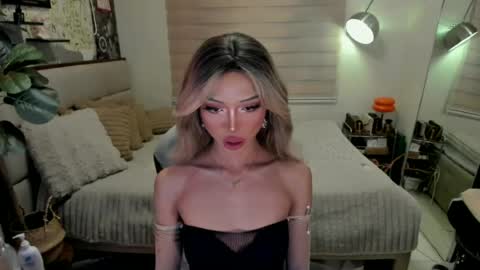 euphoric_goddess online show from August 6, 2:24 pm