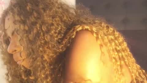 DAYANITA online show from April 8, 7:15 pm