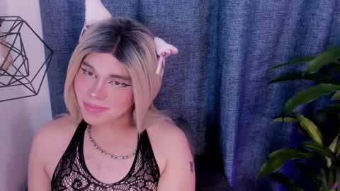 evelynn smith online show from February 27, 7:47 pm