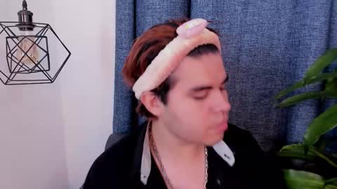 evelynn smith online show from March 12, 12:26 pm