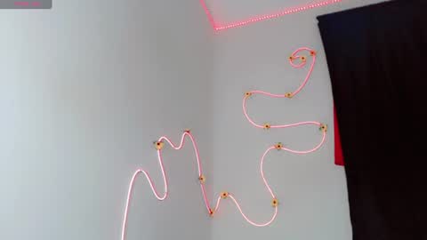 everlin_01 online show from June 27, 5:23 am