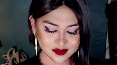 CLAUDIA VALVALERA online show from April 25, 6:39 am