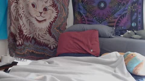 Mossfairy online show from September 27, 7:01 pm