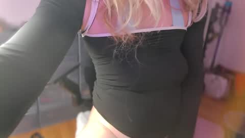 femme_mystique online show from November 14, 9:50 am