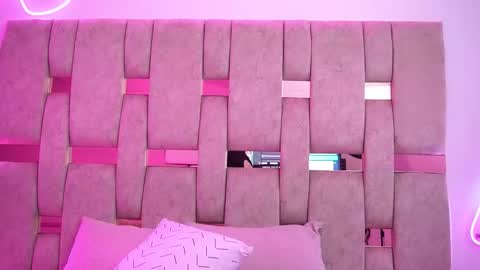 fernanda_thail_ online show from March 17, 3:53 am