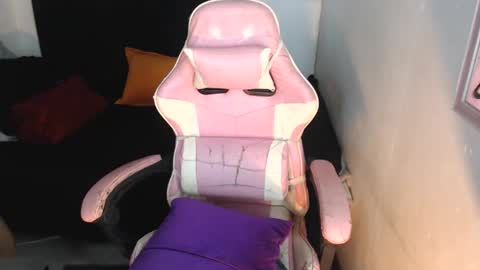 Angel online show from April 25, 1:41 pm