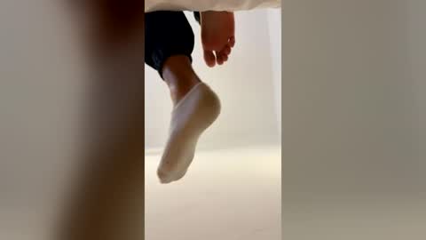 Ionlyshowfeet online show from July 15, 9:47 am