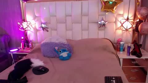 Foxxy  online show from October 24, 6:13 pm