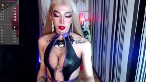 foxy_goddess online show from February 10, 9:05 am