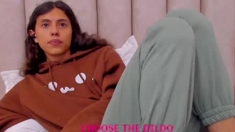 FREYA online show from November 13, 8:49 pm