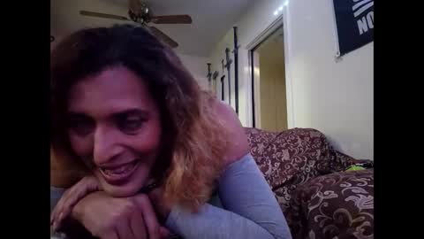 Gigi online show from December 23, 6:22 am