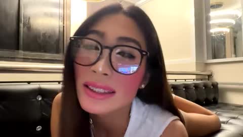 gleiahong online show from April 19, 2:51 pm