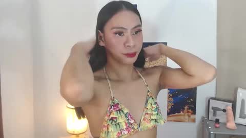 Kyla and Nian online show from October 4, 9:32 am