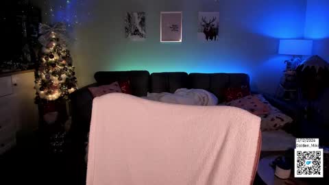 Shy in the streets but a freak in the sheets online show from December 13, 12:20 am