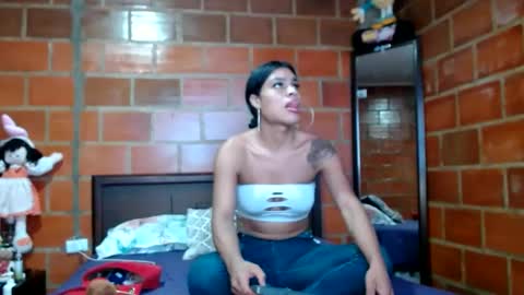 Snapshot of golositha26 chatting on December 26, 9:47 pm Valentina online show from December 26, 9:47 pm