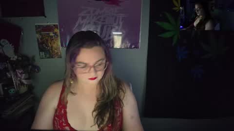 goodgrl1799 online show from June 25, 5:56 am