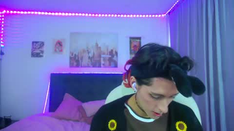 goth_minerva online show from April 13, 1:59 pm