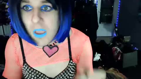 Victoriana online show from December 31, 6:46 pm