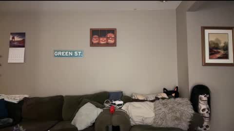 Snapshot of greenxxxqueen chatting on February 13, 5:02 am SexQueen Nikki online show from February 13, 5:02 am