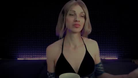 Miss Hardy online show from January 16, 3:15 am