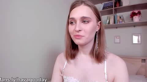 Mia online show from February 23, 8:17 am