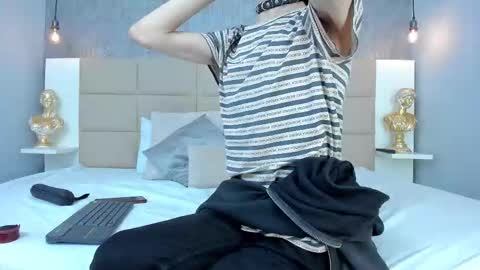 Keira Hecate online show from March 19, 7:25 pm