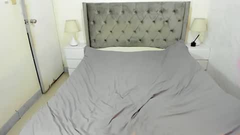 Herminia online show from December 17, 6:57 pm